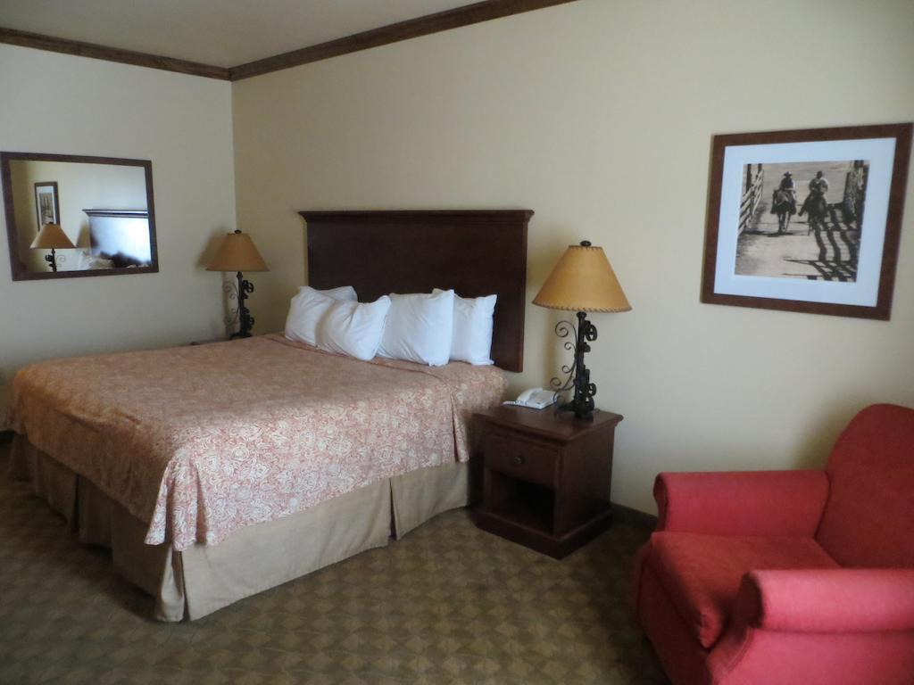 Hotel Texas Hallettsville Habitación foto